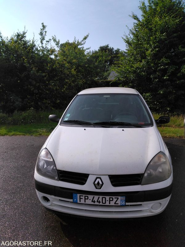 RENAULT CLIO - Coche: foto 1 RENAULT CLIO - Coche: foto 1