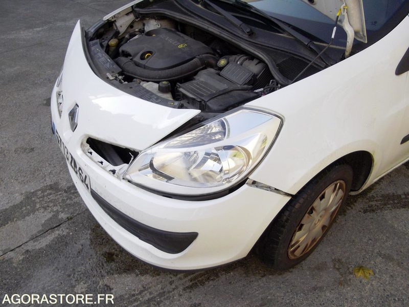 RENAULT CLIO3 5713-ZB-64 - Coche: foto 3 RENAULT CLIO3 5713-ZB-64 - Coche: foto 3