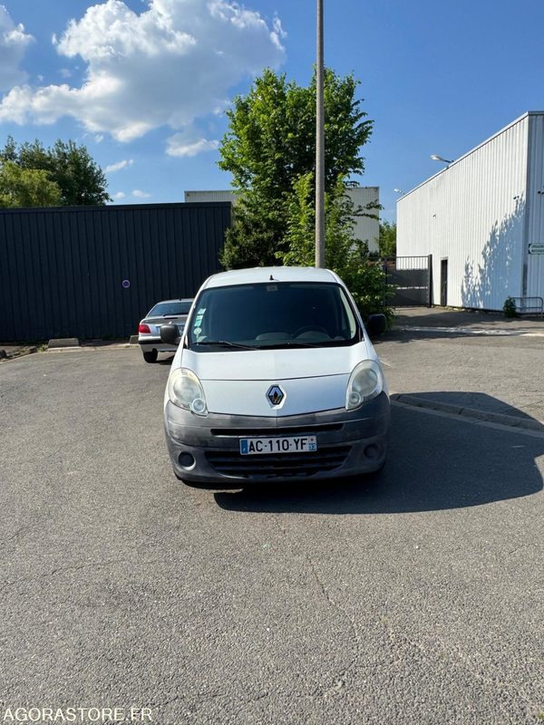 RENAULT KANGOO 1.6 90 ESSENCE - 31 000 KM - Furgoneta pequeña: foto 5 RENAULT KANGOO 1.6 90 ESSENCE - 31 000 KM - Furgoneta pequeña: foto 5