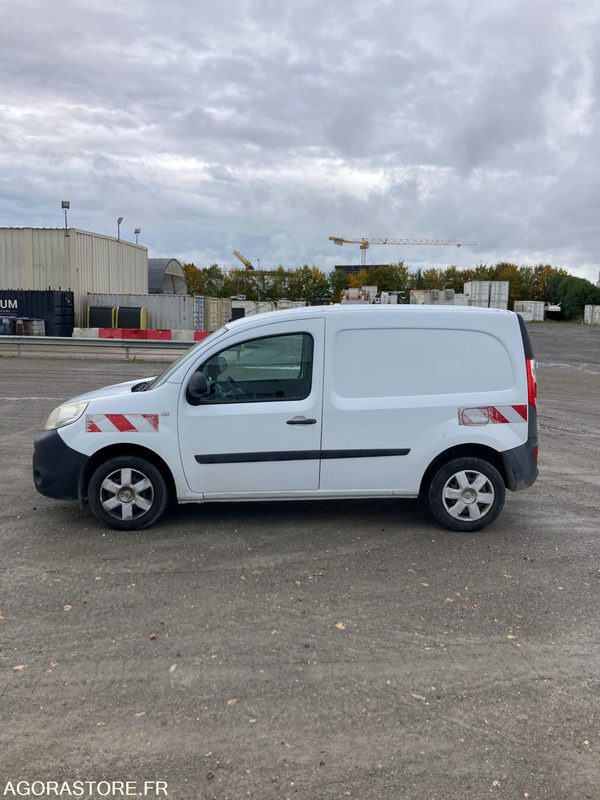 RENAULT KANGOO diesel - Année 2016 - 322 400 km - Furgoneta pequeña: foto 2 RENAULT KANGOO diesel - Année 2016 - 322 400 km - Furgoneta pequeña: foto 2