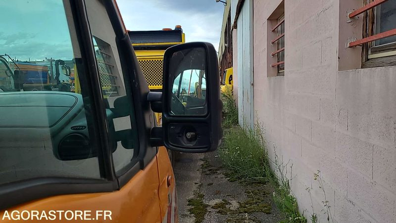 RENAULT MASTER - 2002 - 195884 KM - Furgón: foto 4 RENAULT MASTER - 2002 - 195884 KM - Furgón: foto 4