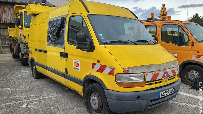 RENAULT MASTER - 2002 - 374300 KM - Furgón: foto 2 RENAULT MASTER - 2002 - 374300 KM - Furgón: foto 2