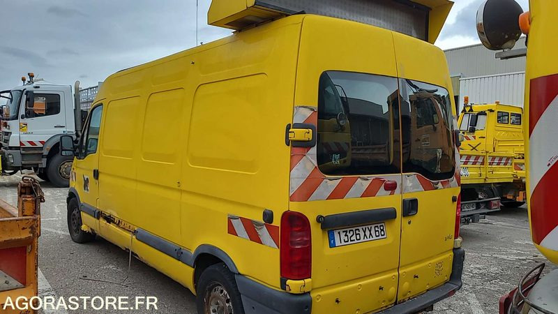RENAULT MASTER - 2002 - 374300 KM - Furgón: foto 3 RENAULT MASTER - 2002 - 374300 KM - Furgón: foto 3