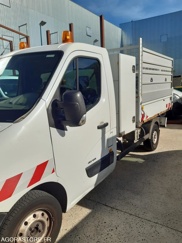 RENAULT MASTER BENNE DANS L'ETAT - Furgoneta basculante: foto 3 RENAULT MASTER BENNE DANS L'ETAT - Furgoneta basculante: foto 3
