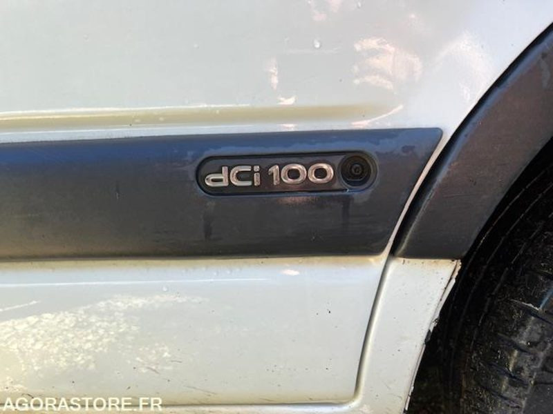RENAULT MASTER TPMR 2.2l DCI - Minibús, Furgoneta de pasajeros: foto 4 RENAULT MASTER TPMR 2.2l DCI - Minibús, Furgoneta de pasajeros: foto 4