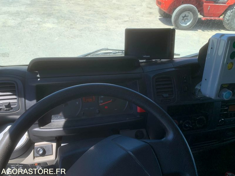 Furgoneta basculante RENAULT MAXITY | MINI B.O.M | 112370 kms | 2017: foto 12