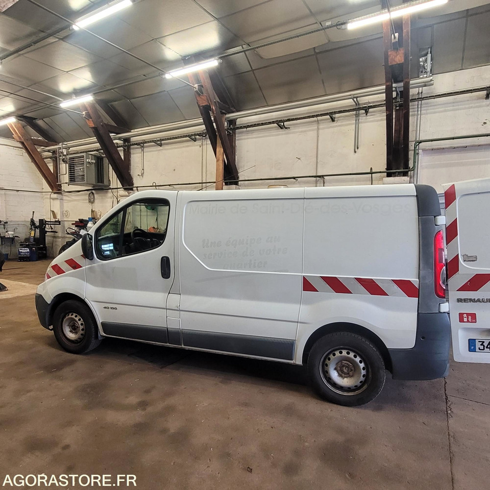 RENAULT TRAFIC 163266 kms 2006 - Furgón: foto 1 RENAULT TRAFIC 163266 kms 2006 - Furgón: foto 1