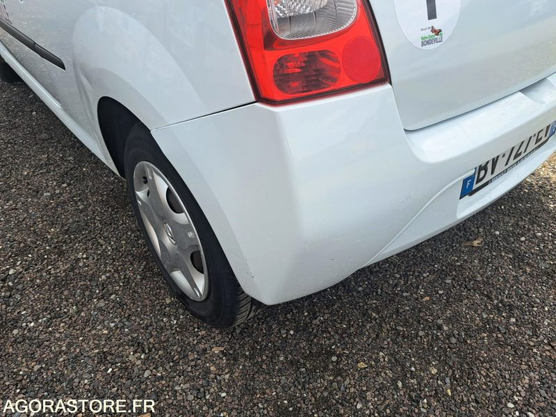 RENAULT TWINGO 92000KM 20/09/2011 - Coche: foto 5 RENAULT TWINGO 92000KM 20/09/2011 - Coche: foto 5
