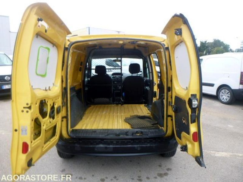 RENAULT kangoo Fourgonnette - 2015 - 148166km - PRIX TTC - Furgoneta pequeña: foto 2 RENAULT kangoo Fourgonnette - 2015 - 148166km - PRIX TTC - Furgoneta pequeña: foto 2