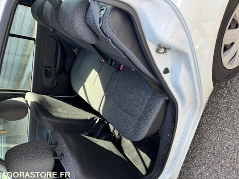 Renault CLIO 2 - Coche: foto 5 Renault CLIO 2 - Coche: foto 5