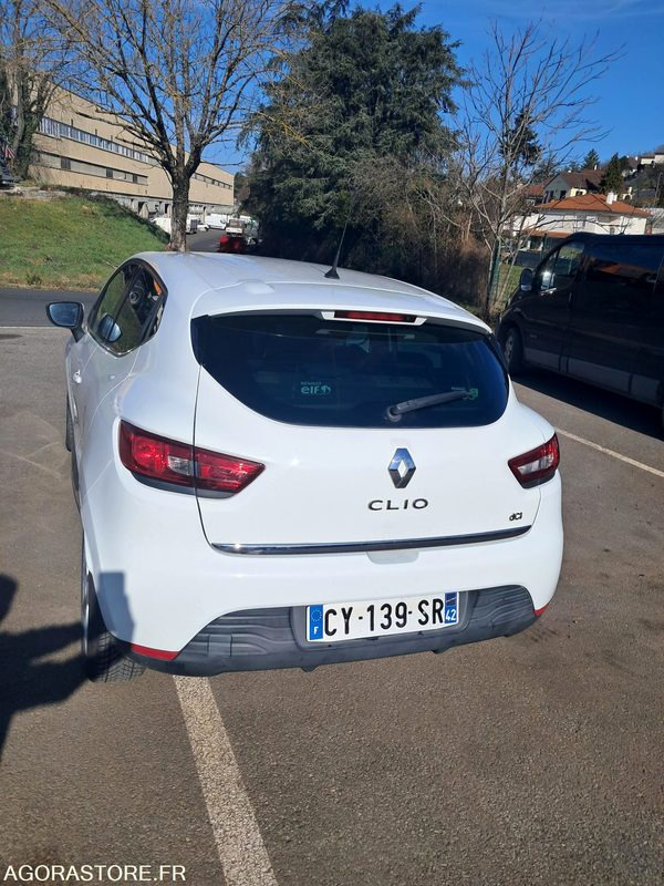 Renault CLIO 4 CY-139-SR - 2013 - 142180KM - Coche: foto 3 Renault CLIO 4 CY-139-SR - 2013 - 142180KM - Coche: foto 3
