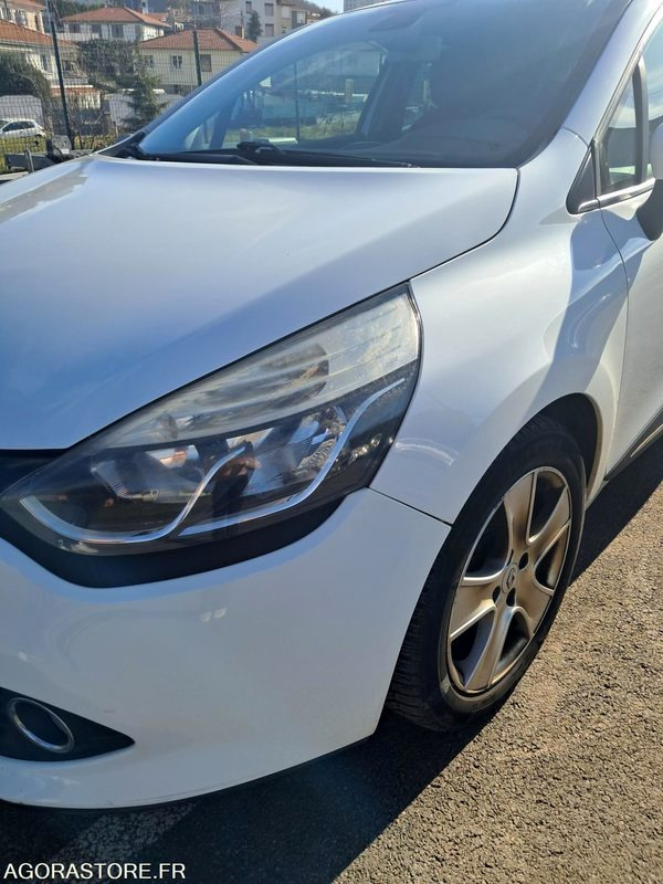 Renault CLIO 4 CY-139-SR - 2013 - 142180KM - Coche: foto 2 Renault CLIO 4 CY-139-SR - 2013 - 142180KM - Coche: foto 2
