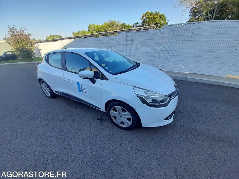 Renault - Clio - 2013 - 158535KM - Coche: foto 2 Renault - Clio - 2013 - 158535KM - Coche: foto 2