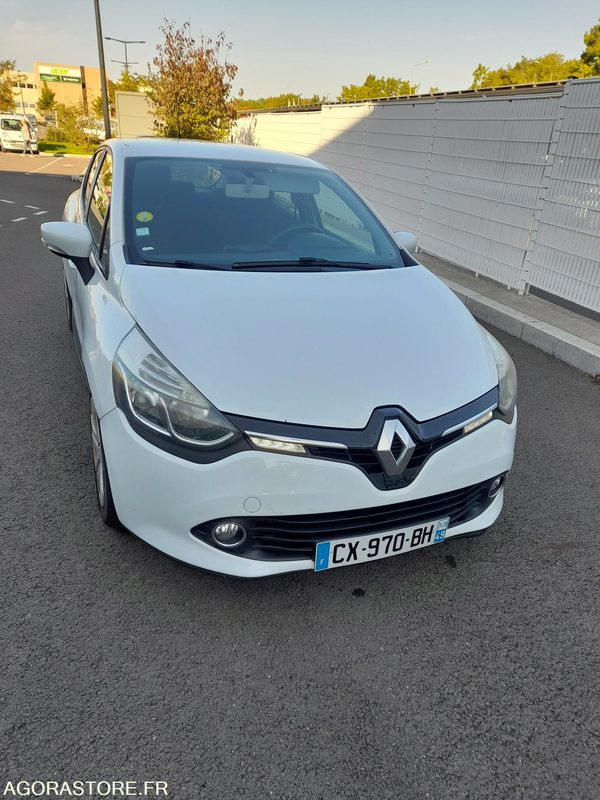 Renault - Clio - 2013 - 158535KM - Coche: foto 1 Renault - Clio - 2013 - 158535KM - Coche: foto 1