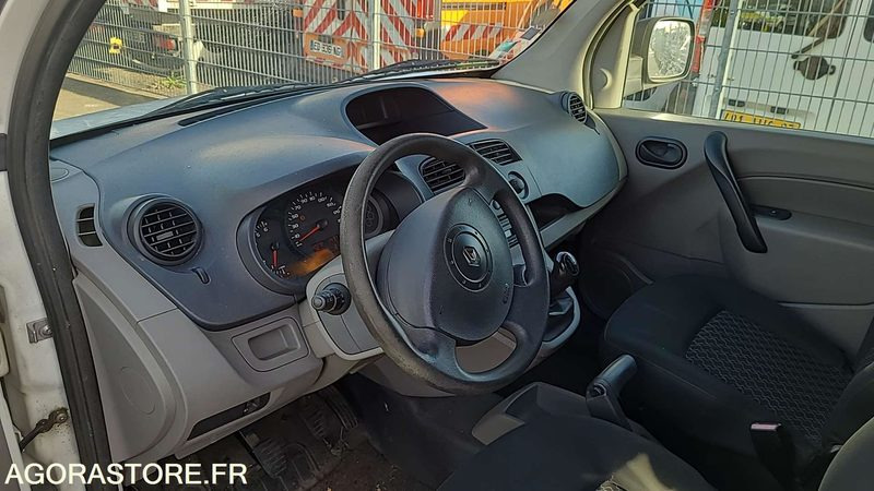 Renault Kangoo - 2011 - 125072kms - BE049EM - Furgoneta pequeña: foto 5 Renault Kangoo - 2011 - 125072kms - BE049EM - Furgoneta pequeña: foto 5
