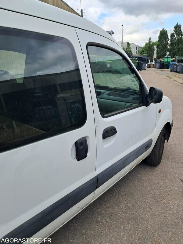 Renault Kangoo 6594ZH42 - Furgoneta pequeña: foto 4 Renault Kangoo 6594ZH42 - Furgoneta pequeña: foto 4