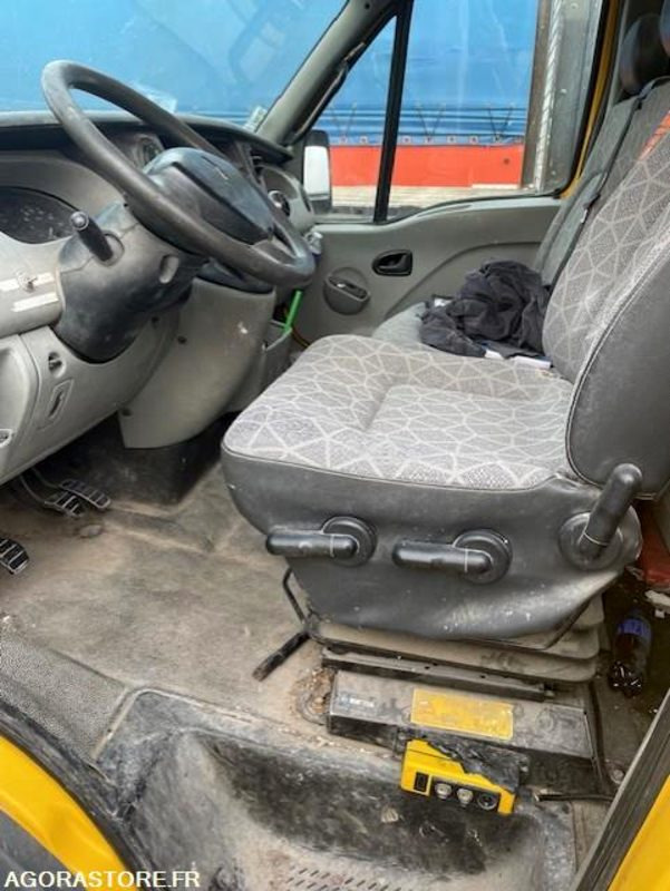 Renault Mascott benne basculante 2010 - Furgoneta basculante: foto 3 Renault Mascott benne basculante 2010 - Furgoneta basculante: foto 3