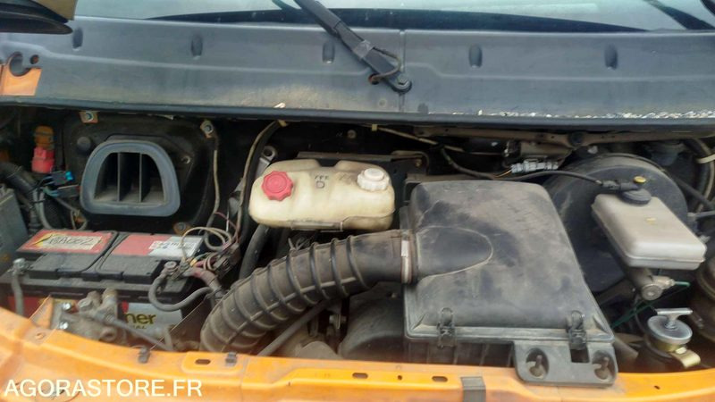 Furgoneta basculante Renault Mascotte - 2003 - 209464kms - 466BDE31: foto 9