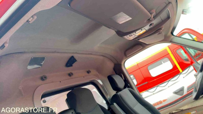 Renault Master III dci 125 - 23/10/2013 - Ambulancia: foto 5 Renault Master III dci 125 - 23/10/2013 - Ambulancia: foto 5