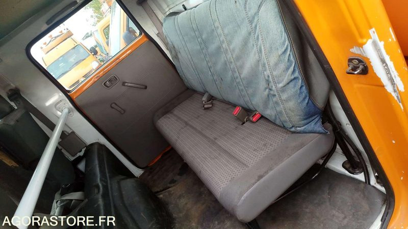 Renault Maxity - 2008 - 192910kms - 469cgt31 - Furgoneta basculante: foto 3 Renault Maxity - 2008 - 192910kms - 469cgt31 - Furgoneta basculante: foto 3