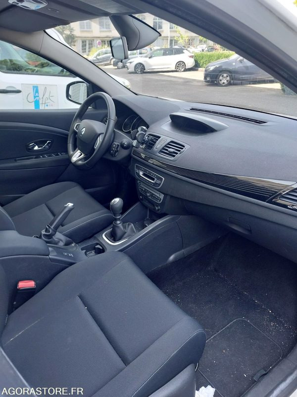 Renault Megane CB345AK de 2012 - 163878km - Véhicule défaillant - Coche: foto 3 Renault Megane CB345AK de 2012 - 163878km - Véhicule défaillant - Coche: foto 3