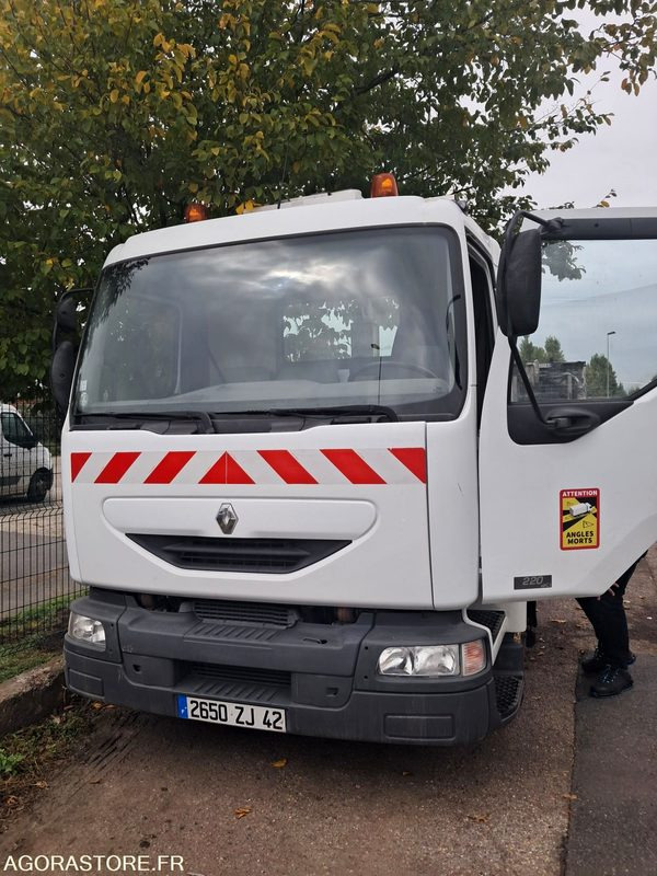 Renault Midlum 2650 ZJ 42 - Camión multibasculante: foto 2 Renault Midlum 2650 ZJ 42 - Camión multibasculante: foto 2