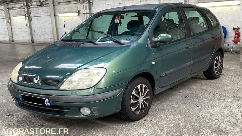 Renault Scenic 1.6 16V - Motocicleta: foto 3 Renault Scenic 1.6 16V - Motocicleta: foto 3