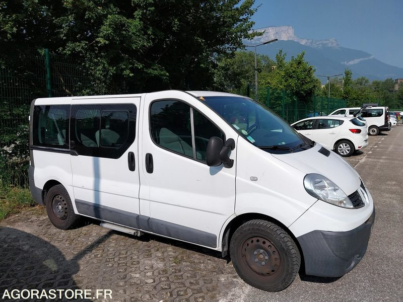Renault Trafic 9 places DA-953-LM de 2013 avec 135 698 kms - Minibús, Furgoneta de pasajeros: foto 1 Renault Trafic 9 places DA-953-LM de 2013 avec 135 698 kms - Minibús, Furgoneta de pasajeros: foto 1