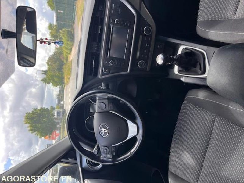 TOYOTA AURIS 90 D 4D - Coche: foto 5 TOYOTA AURIS 90 D 4D - Coche: foto 5