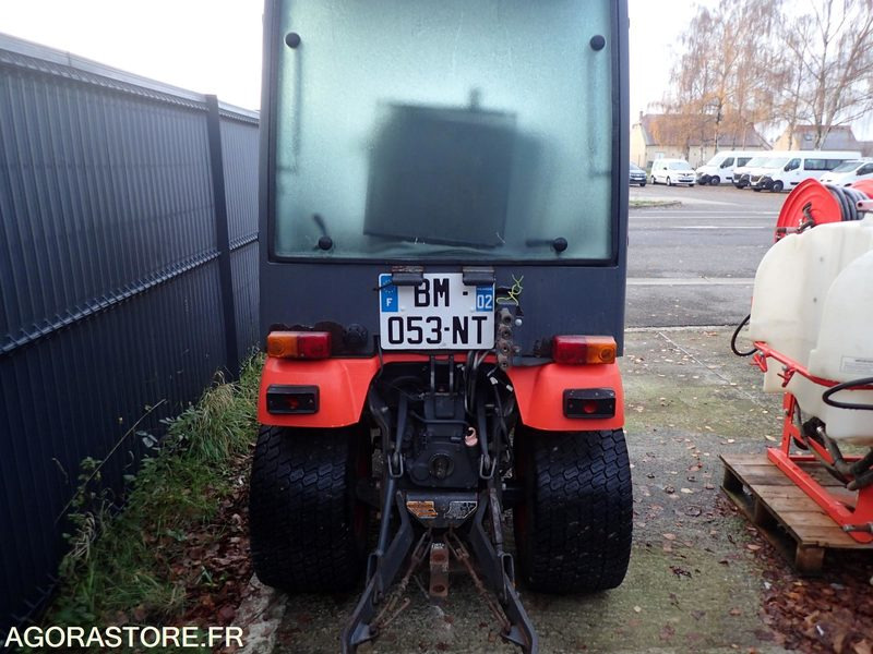 TRACTEUR KUBOTA BX2350 - Tractor: foto 4 TRACTEUR KUBOTA BX2350 - Tractor: foto 4