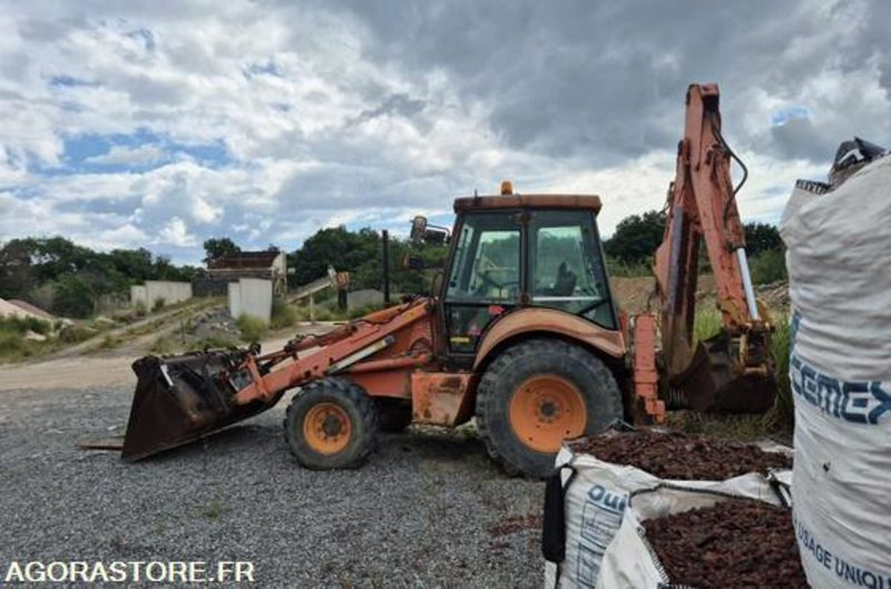 TRACTOPELLE NEW HOLLAND HITACHI FB100 - 031003055 / 1996 - 6337 HEURES - Retroexcavadora: foto 5 TRACTOPELLE NEW HOLLAND HITACHI FB100 - 031003055 / 1996 - 6337 HEURES - Retroexcavadora: foto 5