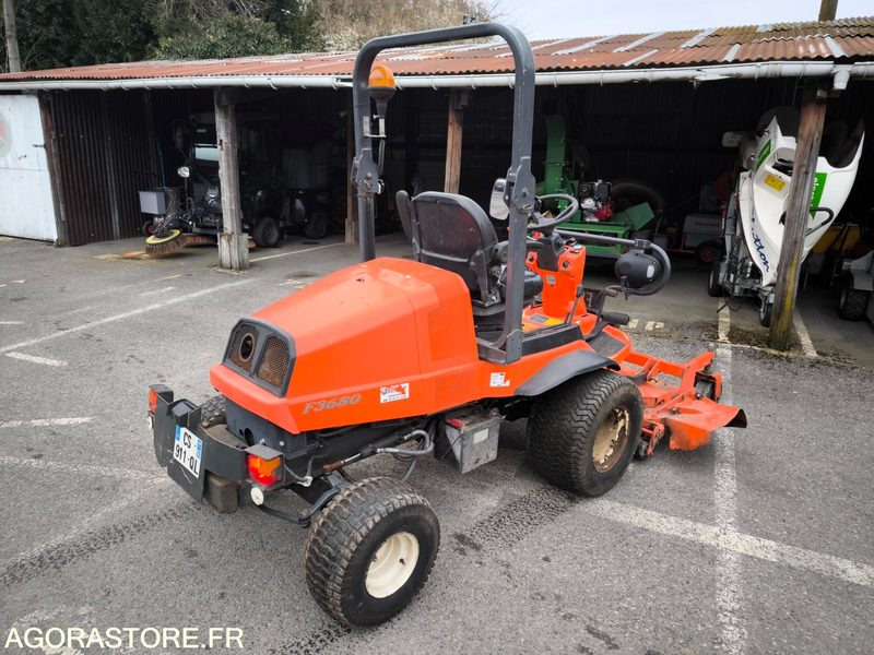 Tondeuse KUBOTA F3680 3688 heures 2013 - Cortacésped: foto 1 Tondeuse KUBOTA F3680 3688 heures 2013 - Cortacésped: foto 1