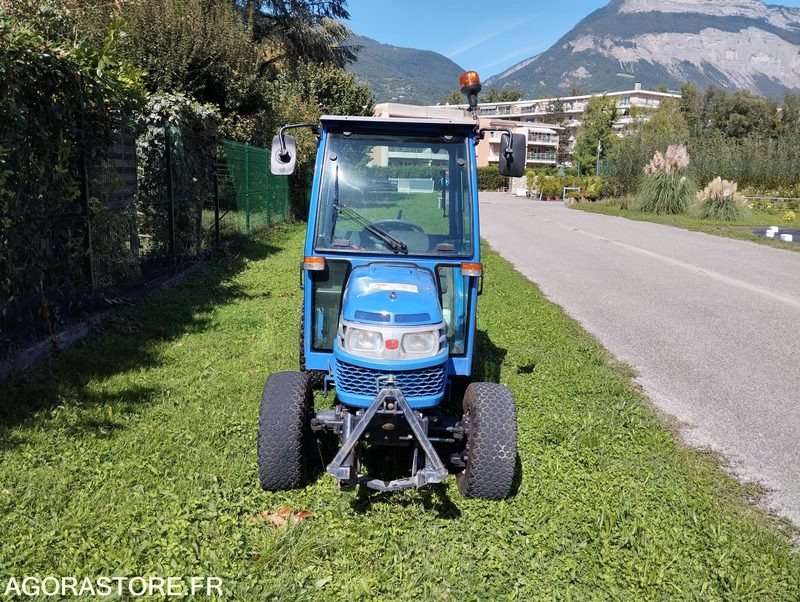 Tracteur ISEKI TH4330FH - Tractor: foto 2 Tracteur ISEKI TH4330FH - Tractor: foto 2