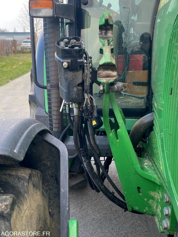 Tracteur John Deere 6120 - Tractor: foto 3 Tracteur John Deere 6120 - Tractor: foto 3