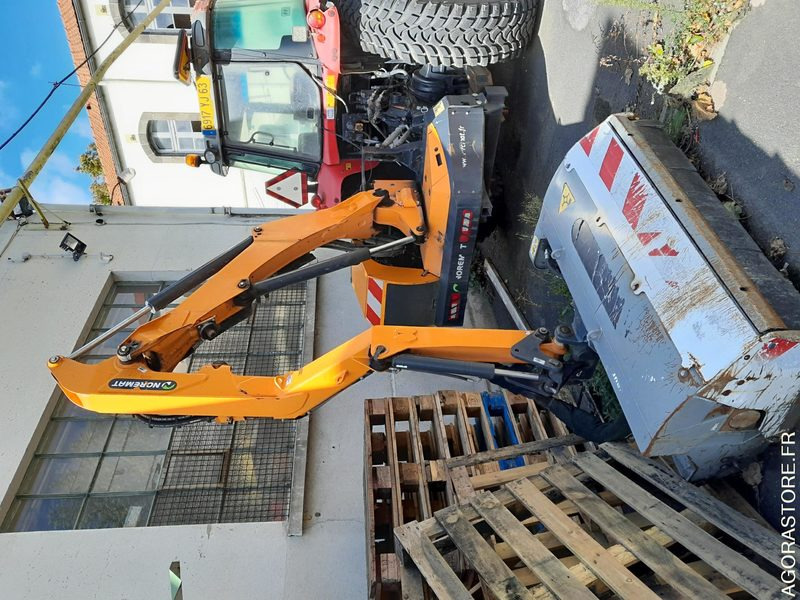 Tracteur Massey Ferguson + broyeur Noremat - Tractor: foto 5 Tracteur Massey Ferguson + broyeur Noremat - Tractor: foto 5