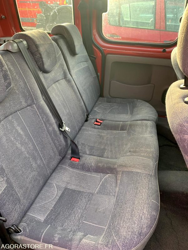 VLR RENAULT KANGOO1 8531XQ76 - Furgoneta pequeña: foto 5 VLR RENAULT KANGOO1 8531XQ76 - Furgoneta pequeña: foto 5