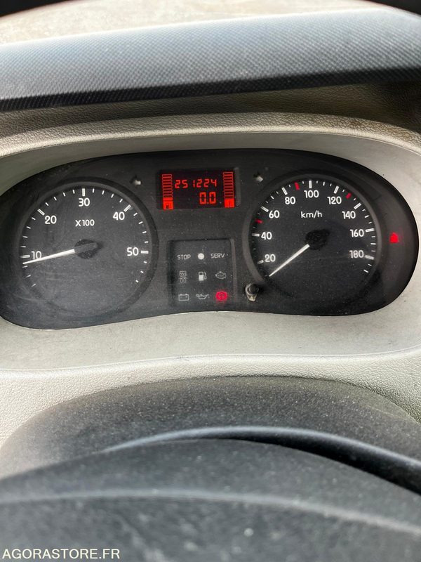 Renault master 2.5 dci 2004 251000km - Furgón: foto 3 Renault master 2.5 dci 2004 251000km - Furgón: foto 3