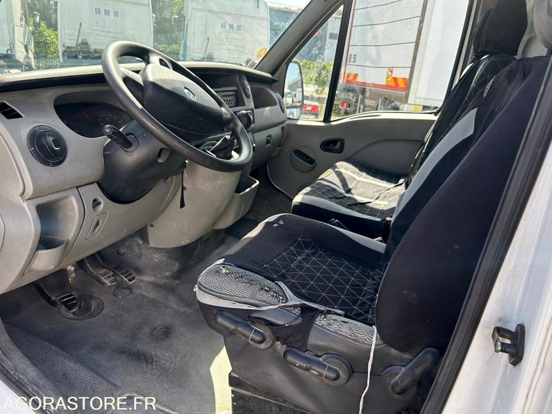 Renault master L2H2 DCI 100 2009 - 296100KM - Furgón: foto 5 Renault master L2H2 DCI 100 2009 - 296100KM - Furgón: foto 5