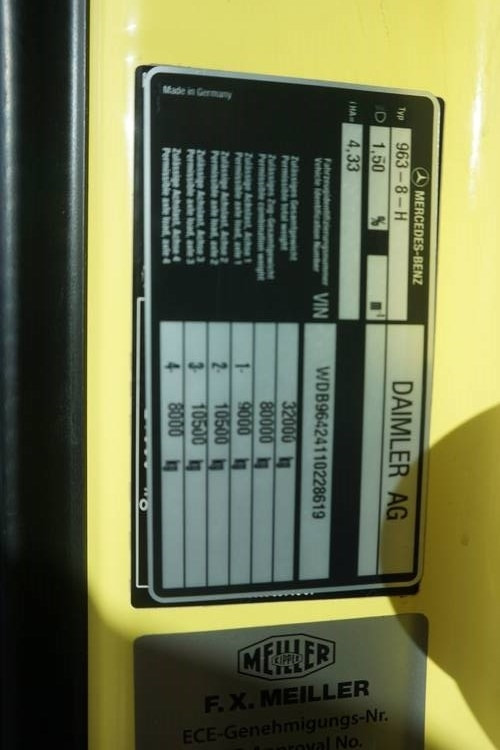 Camión volquete Mercedes-Benz Arocs 3263 , 8x4 Tridem: foto 25