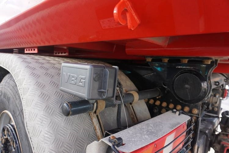 Camión volquete Mercedes-Benz Arocs 3263 , 8x4 Tridem: foto 9