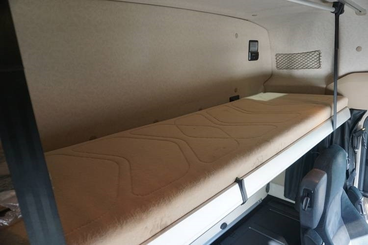 Camión volquete Mercedes-Benz Arocs 3263 , 8x4 Tridem: foto 22