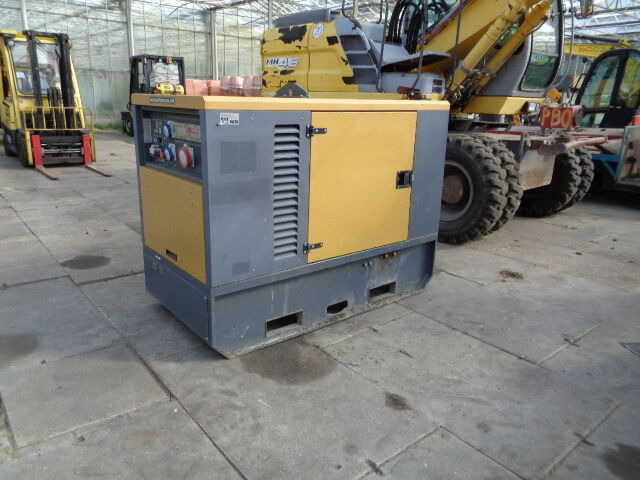 Diversen Silentstar 20 KVA Worms Silentstar 20 KVA - Generador industriale: foto 3 Diversen Silentstar 20 KVA Worms Silentstar 20 KVA - Generador industriale: foto 3