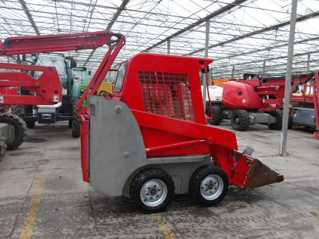 Gehl 1640 - Minicargadora: foto 2 Gehl 1640 - Minicargadora: foto 2