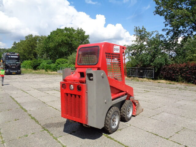 Gehl 1640 - Minicargadora: foto 4 Gehl 1640 - Minicargadora: foto 4