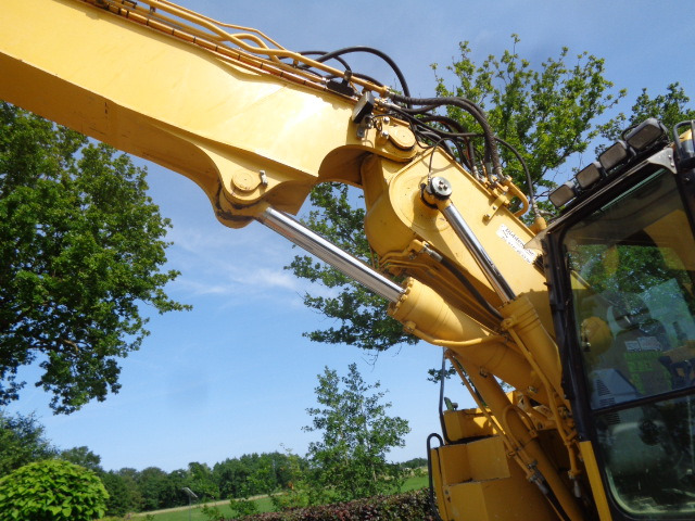 KOMATSU PC228 - Excavadora de cadenas: foto 5 KOMATSU PC228 - Excavadora de cadenas: foto 5