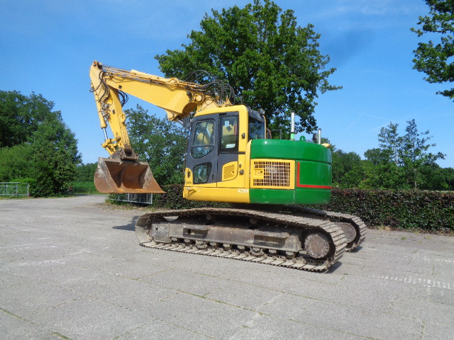 KOMATSU PC228 - Excavadora de cadenas: foto 1 KOMATSU PC228 - Excavadora de cadenas: foto 1