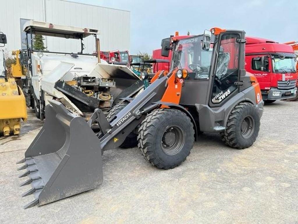 Hitachi ZW95-6C - Cargadora de ruedas: foto 1 Hitachi ZW95-6C - Cargadora de ruedas: foto 1