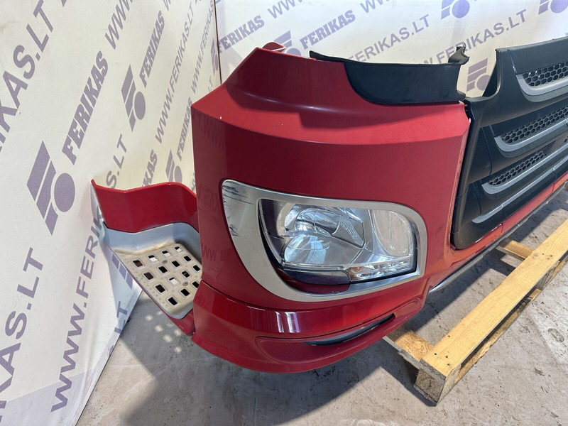 DAF XF 106 - Parachoques para Camión: foto 4 DAF XF 106 - Parachoques para Camión: foto 4