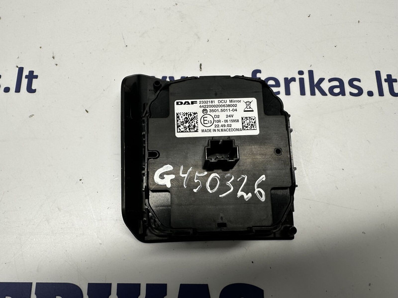 DAF windows and door lock switch - Salpicadero para Camión: foto 2 DAF windows and door lock switch - Salpicadero para Camión: foto 2