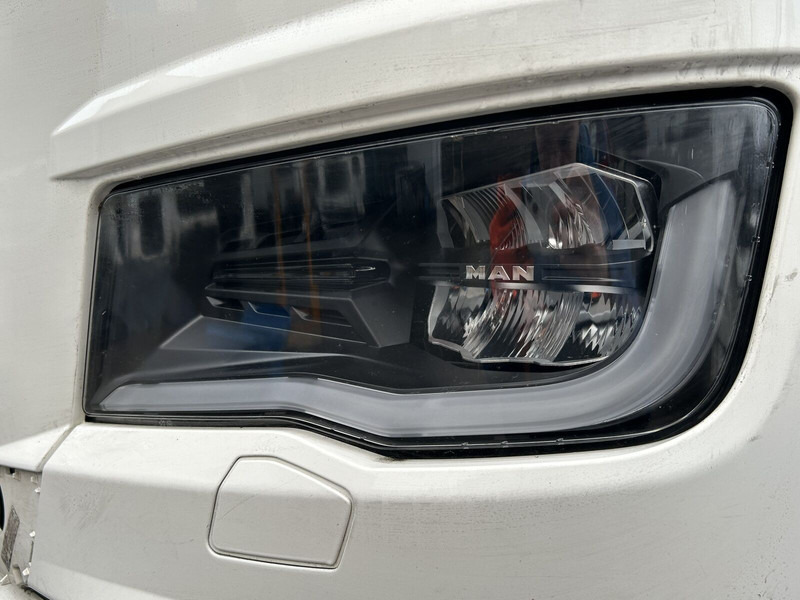 MAN TGX - Parachoques para Camión: foto 4 MAN TGX - Parachoques para Camión: foto 4